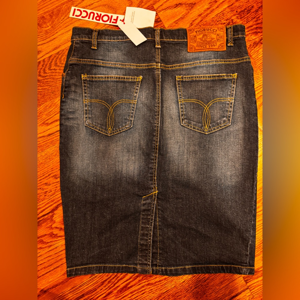 NWT Fiorucci- dead stock- Size 46/32 Denim pencil skirt midi - Picture 6 of 6